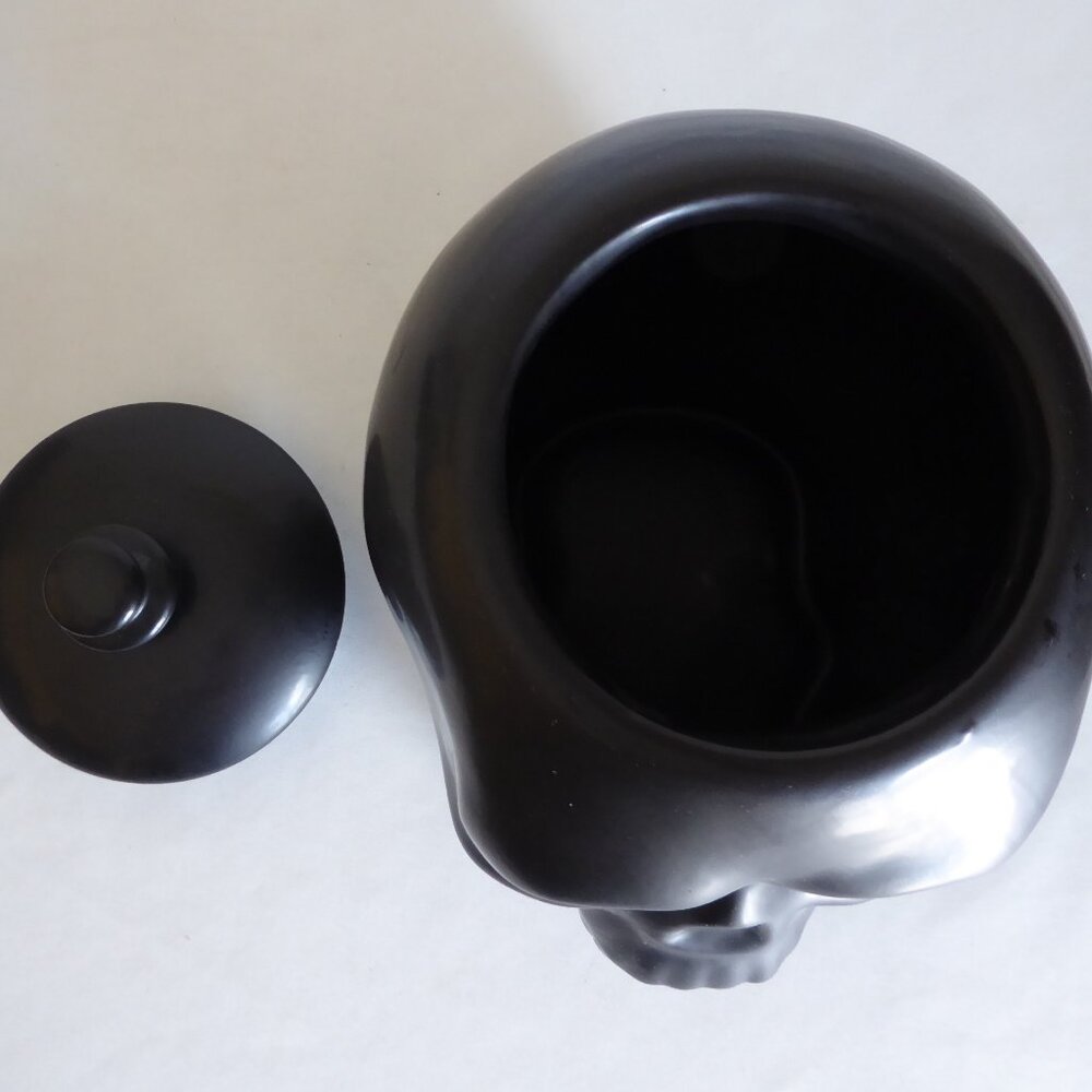 NEW GOTHIC HALLOWEEN BLACK SKULL CERAMIC LIDDED COOKIE JAR & CANISTERS SET - Picture 7 of 14